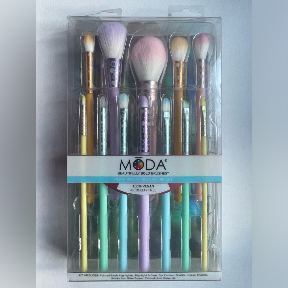 MODA Posh Pastel Signature 12pc Makeup Brush Kit for Face & Eyes NWT